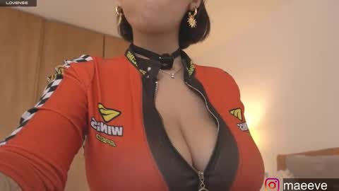 Snapshot of maeeve_ chatting on March 2025 08:00:01 PM Maeve schedule 11 am- 530 pm colombia time online show from March 2025 08:00:01 PM