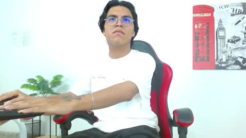 Snapshot of maegor18 chatting on January 2026 11:19:02 PM Maik online show from January 2026 11:19:02 PM