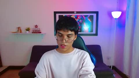 Snapshot of maegor18 chatting on May 2026 09:33:02 PM Maik online show from May 2026 09:33:02 PM