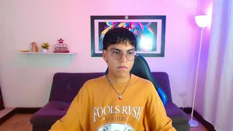 Snapshot of maegor18 chatting on May 2026 09:32:02 PM Maik online show from May 2026 09:32:02 PM
