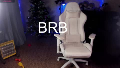 Maevee online show from January 2025 10:11:01 AM