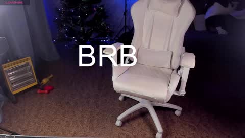 Maevee online show from January 2025 09:19:02 AM