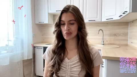 Sophie online show from April 2026 06:05:02 AM