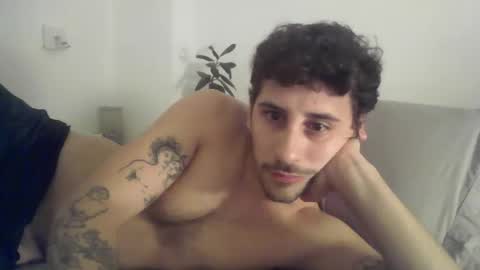 Snapshot of maggicboy29 chatting on December 2025 04:40:01 AM maggicboy29 online show from December 2025 04:40:01 AM