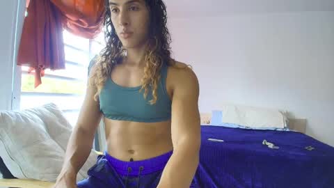maggie_fit online show from April 2026 07:12:01 PM