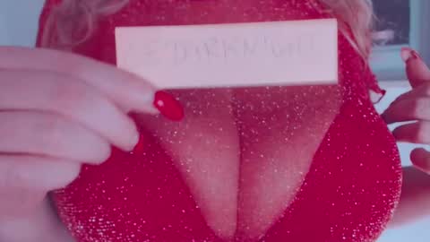 Maggie   online show from February 2025 10:42:02 PM