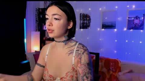 Snapshot of magic_alie chatting on December 2025 07:25:02 AM Magic Allie online show from December 2025 07:25:02 AM