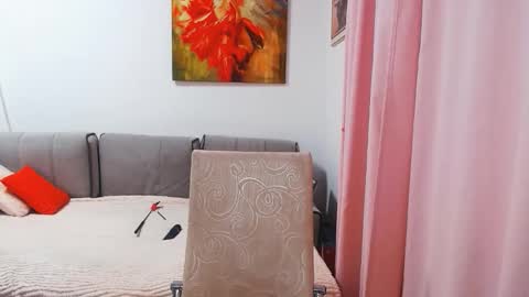 Snapshot of magic_blondie chatting on December 2025 02:58:02 PM Margo online show from December 2025 02:58:02 PM