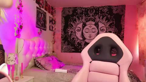 Claire online show from February 2025 02:02:01 PM