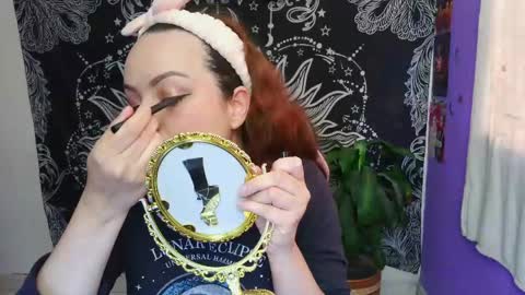 Snapshot of magic_clairewitch chatting on May 2026 09:53:02 PM Claire online show from May 2026 09:53:02 PM