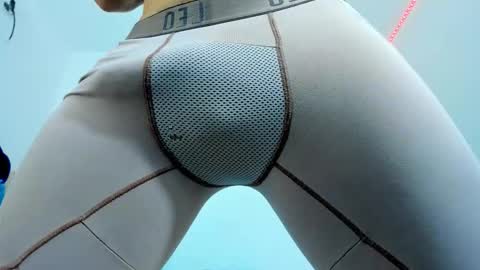 Snapshot of magic_mike_26 chatting on October 2025 01:51:01 PM Magic Mike online show from October 2025 01:51:01 PM