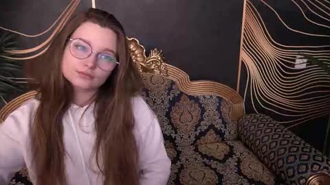 Emily online show from September 2025 07:52:02 AM