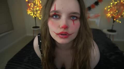 Emily online show from October 2025 06:05:01 AM