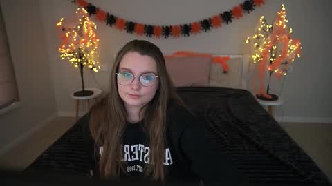 Emily online show from October 2025 12:27:02 PM