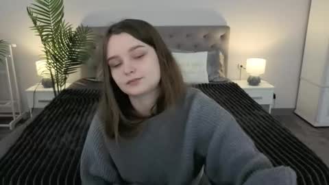 Emily online show from March 2026 06:50:02 AM