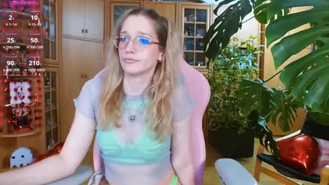 Nicole online show from February 2025 12:10:02 AM