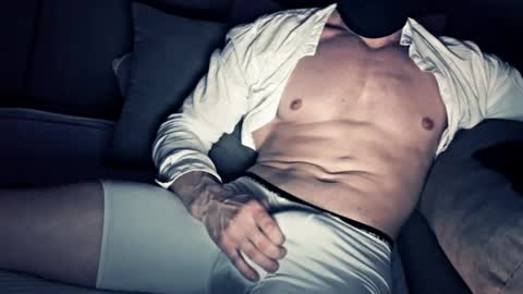 magicwand92 online show from June 2026 11:32:01 PM