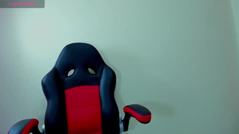 magievans1 online show from February 2025 12:22:02 PM