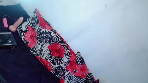 Snapshot of magnifecentcock69_mocah chatting on December 2024 09:58:02 PM Mocah online show from December 2024 09:58:02 PM