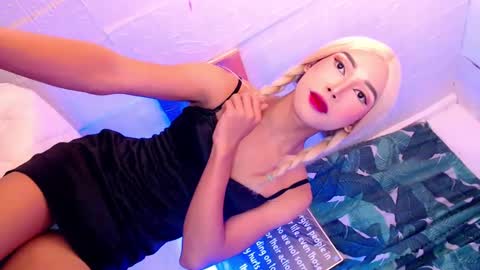 Snapshot of magnifecentcock69_mocah chatting on January 2025 03:32:02 PM Mocah online show from January 2025 03:32:02 PM