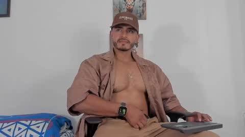 Magnusclark online show from May 2026 07:19:02 PM