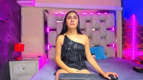 mahiara hot online show from May 2026 01:05:01 PM