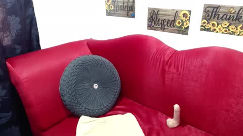 ISABELA online show from February 2025 10:14:02 PM