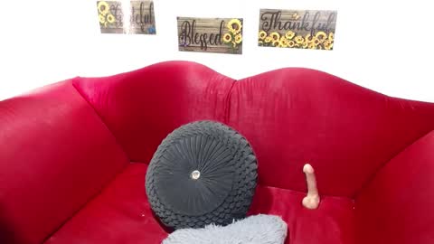 ISABELA online show from September 2025 04:21:02 PM