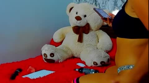 Snapshot of maia_bronce chatting on May 2026 12:30:02 AM Maia Bronce online show from May 2026 12:30:02 AM