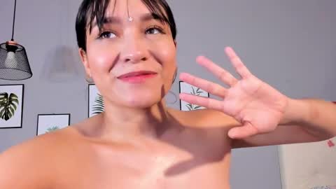 Maia online show from March 2025 07:07:02 PM