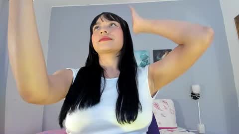 Maia online show from September 2025 12:05:01 PM