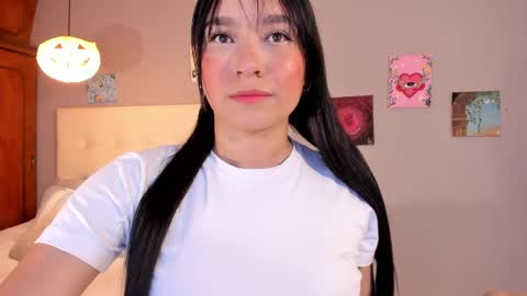 Snapshot of maia_w10 chatting on April 2026 12:10:02 PM Maia online show from April 2026 12:10:02 PM