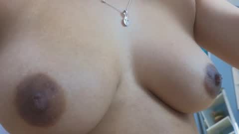 Maiaa Ruiz  online show from February 2025 01:41:01 PM