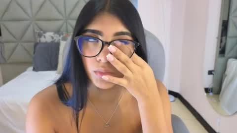 Maiaa Ruiz  online show from April 2026 02:07:02 PM