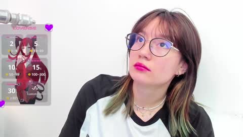 Snapshot of maibys_cute chatting on January 2025 03:40:02 AM maibys online show from January 2025 03:40:02 AM