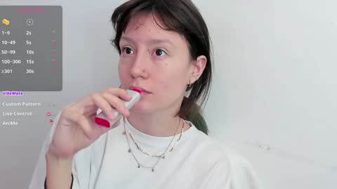 Snapshot of maibys_cute chatting on January 2025 03:48:02 AM maibys online show from January 2025 03:48:02 AM