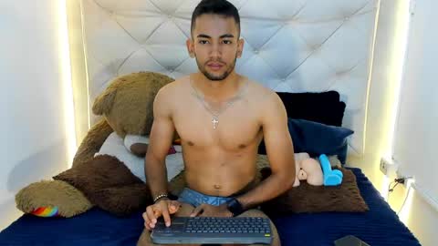 maicolparker0 online show from April 2026 02:11:01 PM