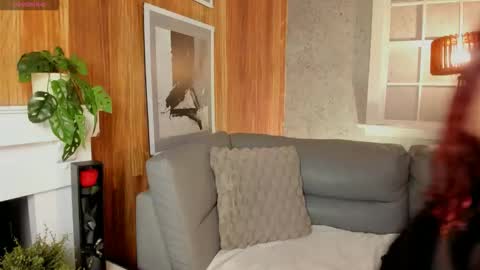 Snapshot of maiia_cute chatting on February 2026 02:18:01 AM Maiia Cute online show from February 2026 02:18:01 AM