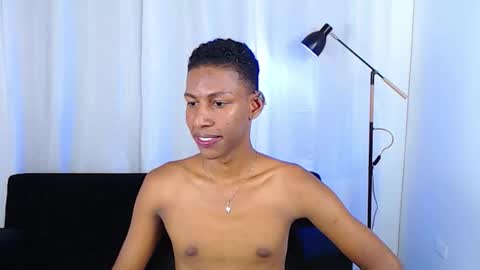 Snapshot of maiki18 chatting on November 2025 03:15:02 PM I am Maik online show from November 2025 03:15:02 PM