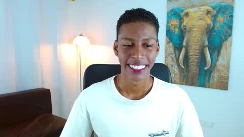 Snapshot of maiki18 chatting on December 2025 08:40:01 PM I am Maik online show from December 2025 08:40:01 PM