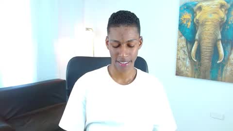 Snapshot of maiki18 chatting on January 2026 08:56:01 PM I am Maik online show from January 2026 08:56:01 PM