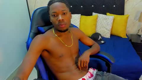 M A I K O L -- M O N S T E R C O C L online show from November 2025 02:22:02 AM