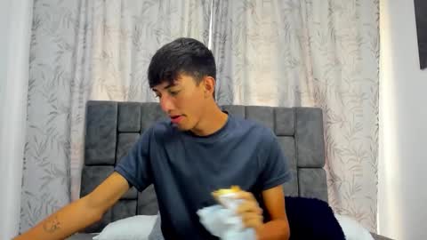 Maikol online show from December 2025 12:32:02 PM