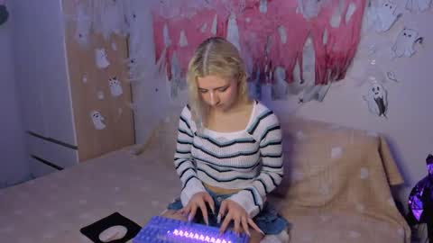 Your kitty online show from December 2024 02:57:01 PM