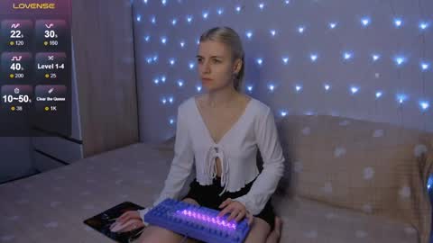 Your kitty online show from April 2026 03:39:01 PM