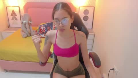 Snapshot of mailylove1 chatting on December 2024 12:20:02 PM M A I L Y online show from December 2024 12:20:02 PM