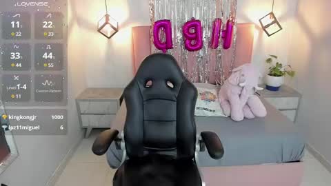 Snapshot of mailylove1 chatting on February 2025 02:26:01 PM M A I L Y online show from February 2025 02:26:01 PM