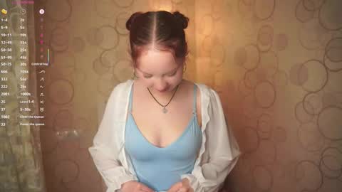 Maisie online show from November 2025 03:01:02 PM