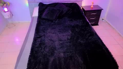 MAITE STONE1 online show from November 2025 03:53:02 AM