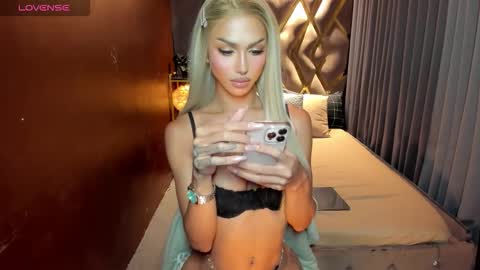 Snapshot of majestictspatty chatting on October 2025 07:20:01 AM Patty Grey online show from October 2025 07:20:01 AM